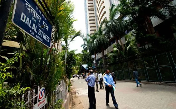 Indian stock markets record minor gains amid weak global cues