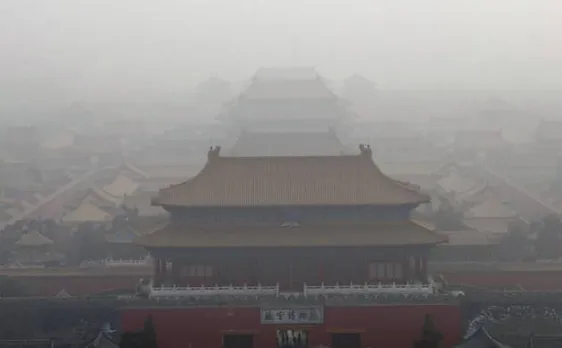 Heavy air pollution hits China's capital Beijing