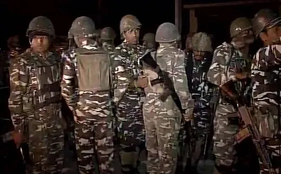 One SSB jawan martyred, 8 injured as terrorists attack SSB patrol party in Srinagar