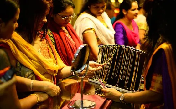 Dhanteras 2016: Know Puja Vidhi, Muhurat and Auspicious Timings 