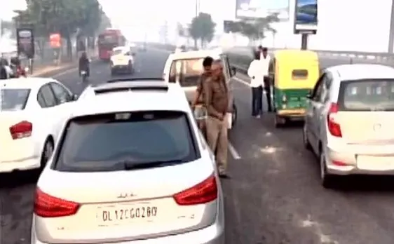 Delhi: 5 vehicles collide due to post Diwali smog at DND flyover, no injuries