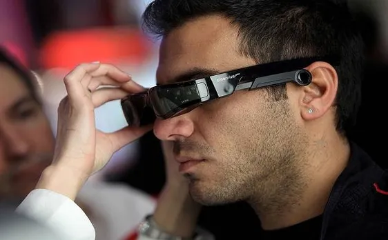 No need of special eyewear for watching 3D videos on smartphones