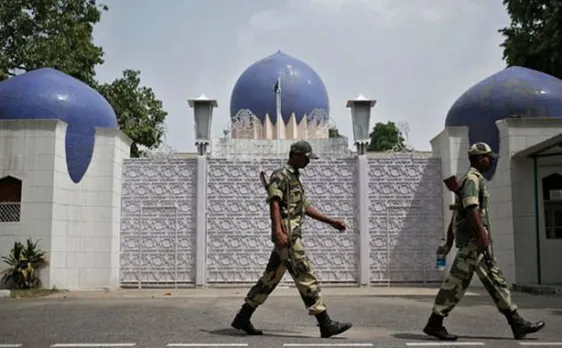 Espionage row: Pakistan may ask two Indian envoys to leave over spying charges