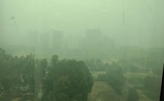 In Pics: Delhi wakes up to thick smog spread all across after Diwali festival