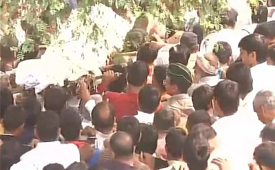 OROP suicide: Grewal cremated; Rahul, Kejriwal others make beeline to village