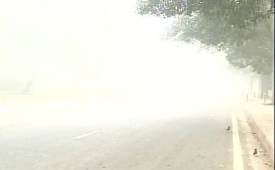 Watch: Delhi-NCR remains shrouded in a cover of thick smog 