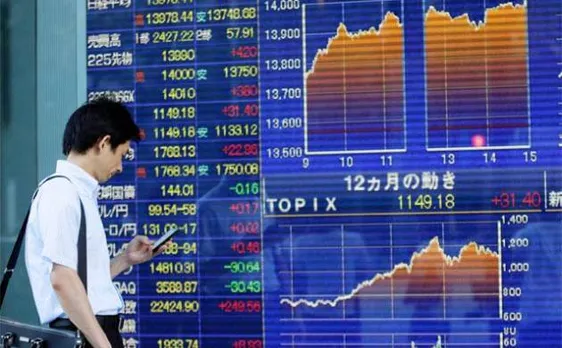Asian markets tumble amid tight US presidential race