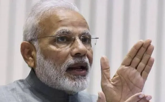 â€œThank you bhaiyya,â€ says PM Modi to journalists who congratulated him for demonetisation