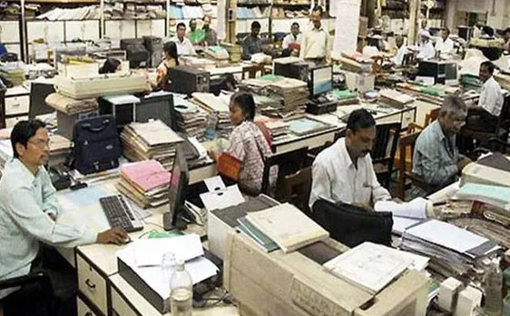Currency Ban Affect: Goa government employees demand salary in cash