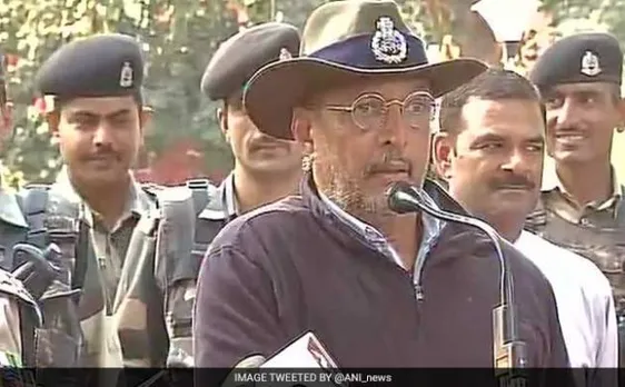 Nana Patekar pays tribute to BSF jawans, who lost their lives in ceasefire violations and encounter