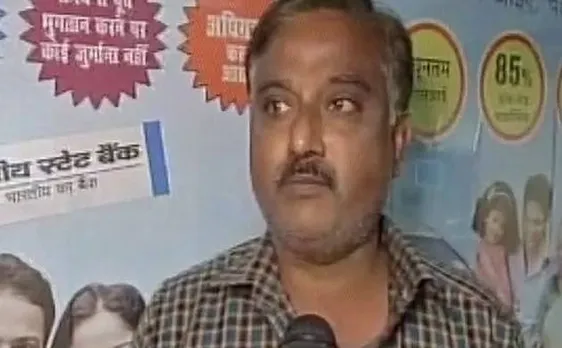 'For convenience of others in queues': UP man deposits Rs 1,55,000 in denominations of Rs 10, Rs 50, Rs 100