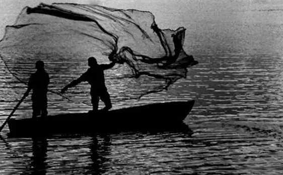 Pakistan seizes 8 Indian fishing boats off Gujarat coast