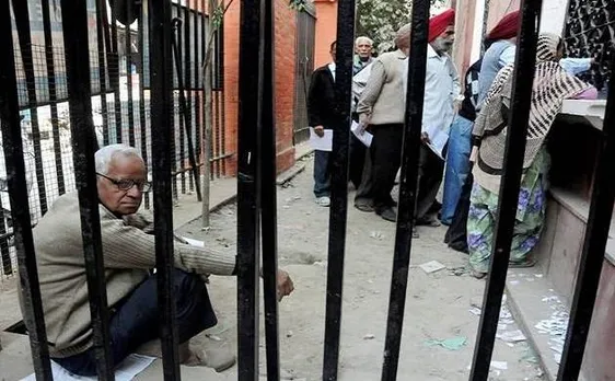 Demonetisation effect: Man commits suicide, another collapses and dies in Kerala