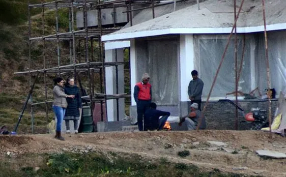Sonia Gandhi, Priyanka visit under-construction house in Shimla