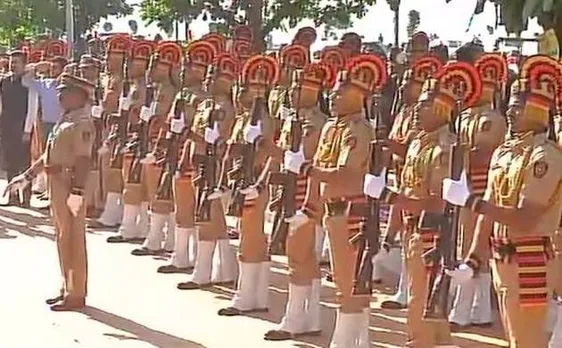 Maharashtra CM Fadnavis pays tribute on 8th anniversary of 26/11 Mumbai terror attack