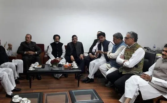 Demonetisation: Opposition decides to continue demands for PMâ€™s reply, JPC