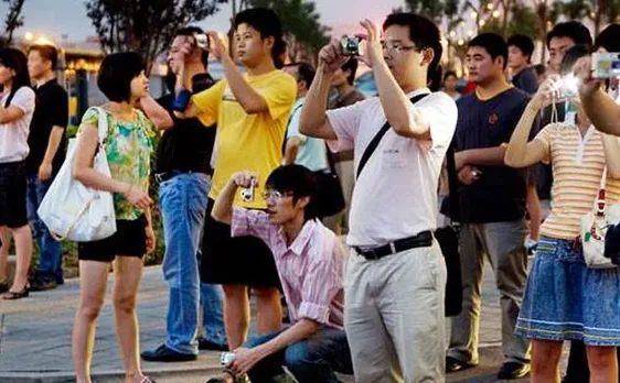 Demonetisation aftermath: India asks Chinese travelers to carry credit, debit cards 