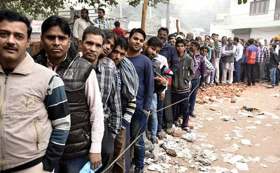 Currency ban effect: Elderly man in queue dies of heart attack in Arvalli