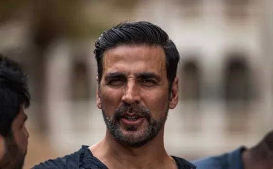  Jolly LLB 2: Akshay Kumar takes a scooter ride for first poster