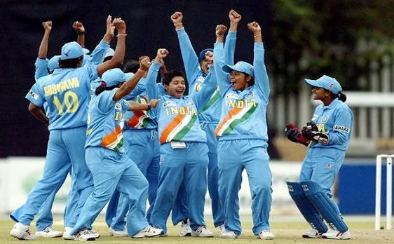 Indian women complete 'double hattrick' at T20 Asia cup, beat arch rivals Pakistan in finals