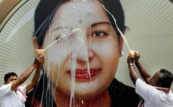 Tamil Nadu CM Jayalalithaa's health condition 'critical'; supporters throng Chennai's Apollo Hospital, pray for her recovery