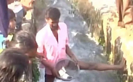 Scrapped currency notes of Rs 500, Rs 1000 notes recovered from canal in Haldwani, Uttarakhand 