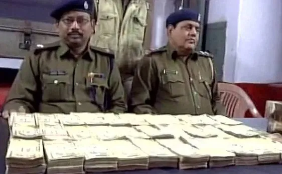 Police seize Rs 35 lakh in old currency notes, liquor from Jan Shatabdi Express in Gaya