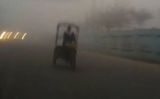 Cold wave grips north India: Dense fog delays 107 trains 