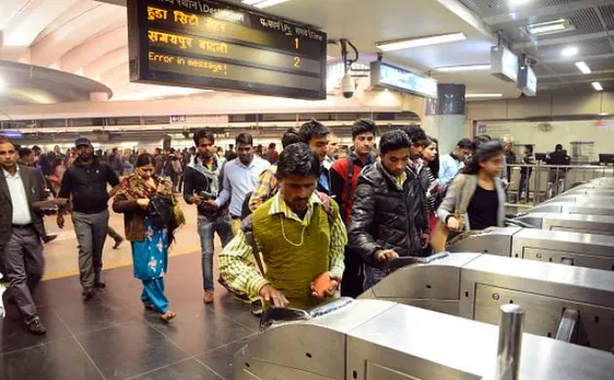 Cash crunch: Delhi Metro raises Smart Card recharge ceiling to Rs 2,000 due to shortage of change
