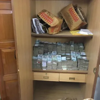 Watch Video | See Pics: Rs 10 cr seized in Delhi's Greater Kailash, Rs 2.5 cr in new Rs 2,000 bank notes