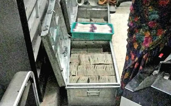 Income tax department seizes more than Rs 10 crore from bank lockers in Pune 