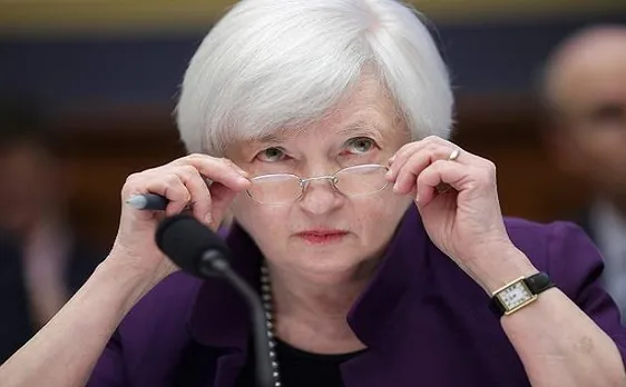Fed hikes key rates by 25 bps, projects another three increase in 2017
