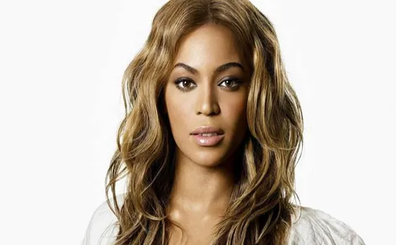 Beyonce's Incredible Christmas Surprise l Throws office party for employees