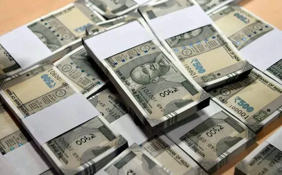 Demonetisation: I-T seizes Rs 400 crore from Surat based tea seller turned financier 