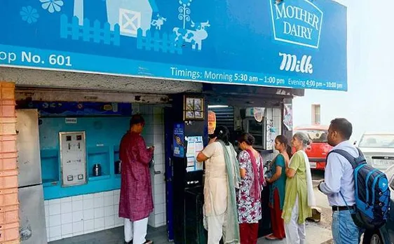 Huge spike in digital transactions at Mother Dairy booths and Safal outlets post demonetisation, says Radha Mohan Singh