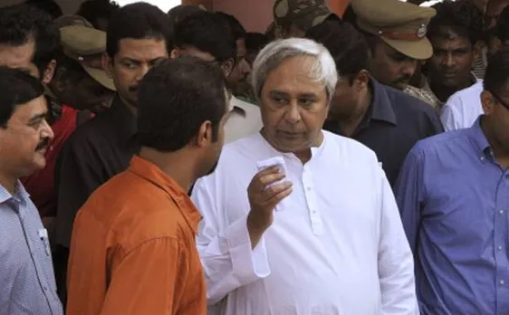 Odisha Chief Minister Naveen Patnaik's chopper air-borne for 45 minutes, engineer suspended