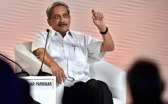 Note ban has hugely affected Cong, SP, RLD prospects, can't fight UP polls on their own: Manohar Parrikar