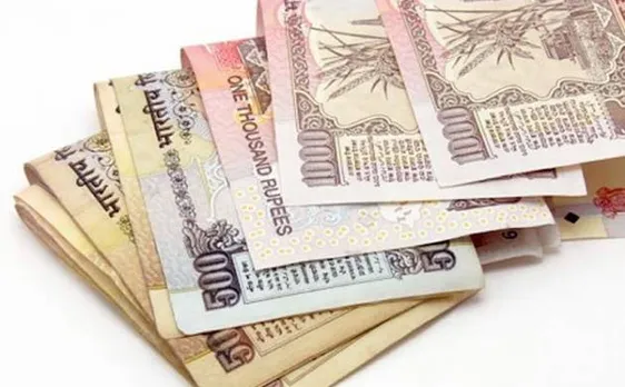 Modi Cabinet approves ordinance to penalise people holding junked Rs 500, Rs 1,000 notes | Top Highlights