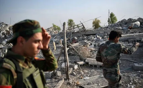 Airstrikes in Mosul destroy city's last functioning bridge