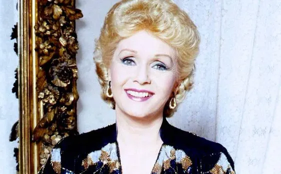 Debbie Reynolds, Hollywood legend and mother of Carrie Fisher dies at 84 in Los Angeles 