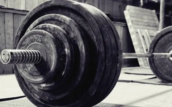 22-year-old weightlifter dies after 315-pound barbell crushes his neck in US