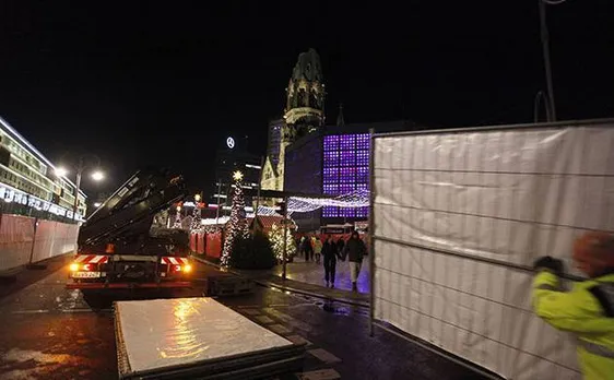 Suspected Berlin truck attacker Anis Amri considered going to Rome, say reports