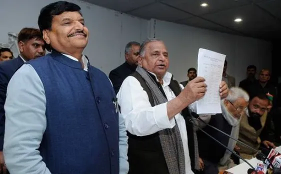 Caught on Camera: 'Shall we announce Akhilesh's decision also?' Mulayam asked brother Shivpal before CM's expulsion from SP