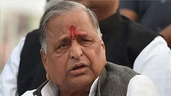 Last minute patch-up in SP; Mulayam revokes Akhilesh, Ram Gopal's expulsion