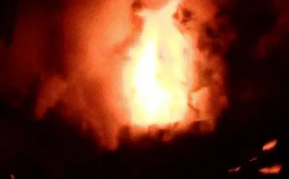 Video | Four firefighters injured while dousing massive blaze at chemical factory near Kolkata airport