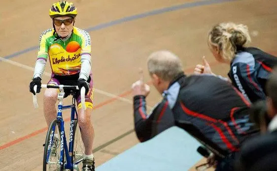 105-year-old Frenchman cycles 14 miles in one hour, enters record book