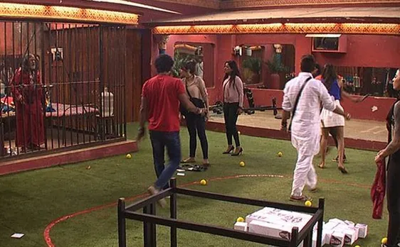 Bigg Boss 10, January 5 highlights: Om Swami leaves housemates shocked with his demeaning actions