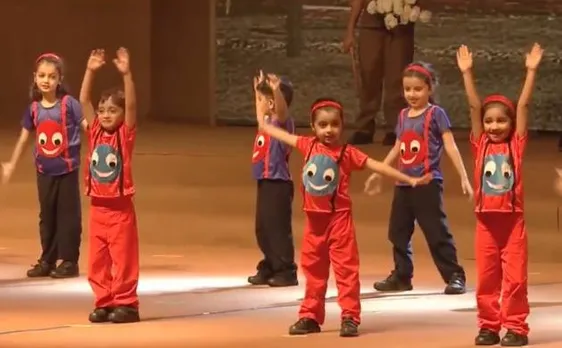 Watch Aishwarya Rai Bachchan's daugther Aaradhya and Aamir Khan's son Azaad dance together 