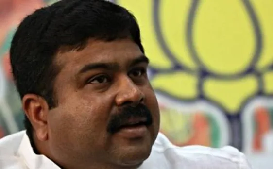 Banks, OMCs to bear card payment charges at petrol pumps, says Dharmendra Pradhan 