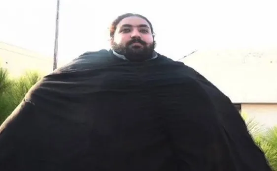 Watch: 435kg 'Pakistani Hulk' exhibits raw power, stops tractor from reversing with his bare hands 